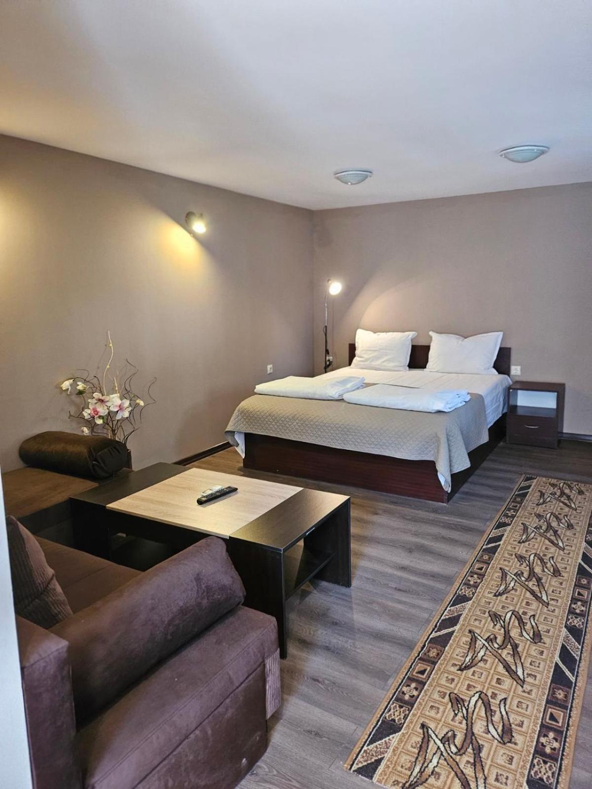 Orehite-Family Hotel ,Food & Pool Bozhichen Exterior foto