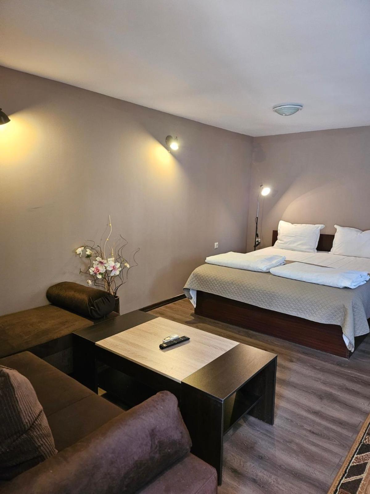 Orehite-Family Hotel ,Food & Pool Bozhichen Exterior foto